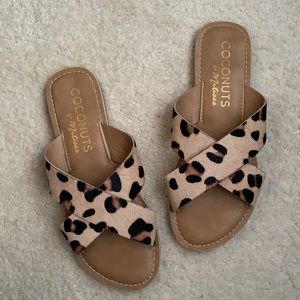 Matisse Criss Cross Calf Hair Leopard Sandals 7